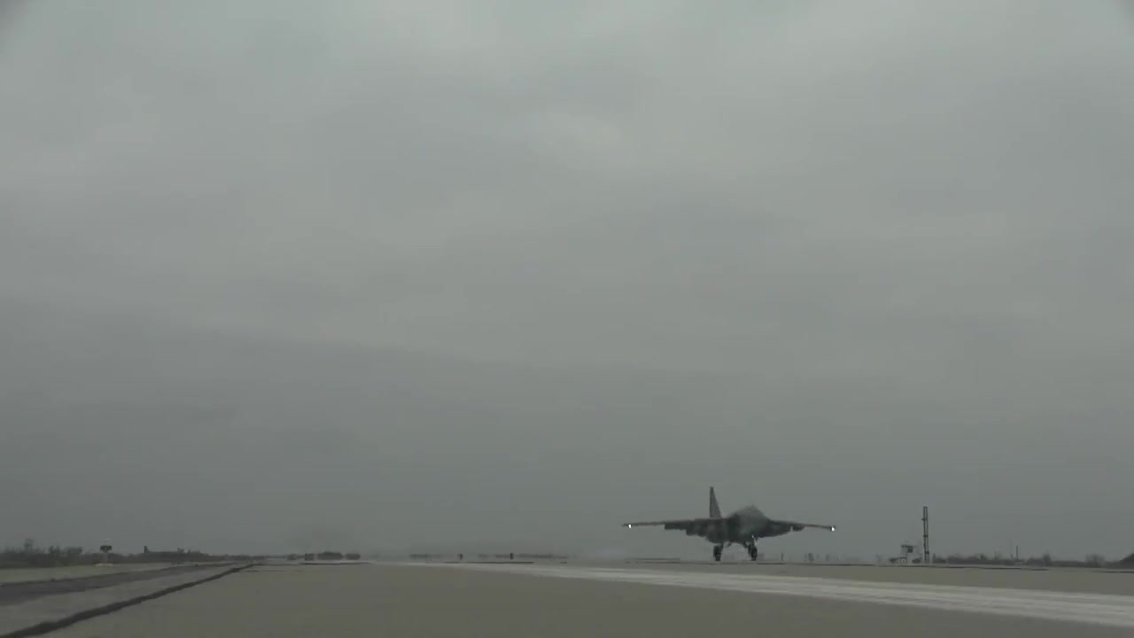 Работа на екипажот на напаѓачки авион Су-25